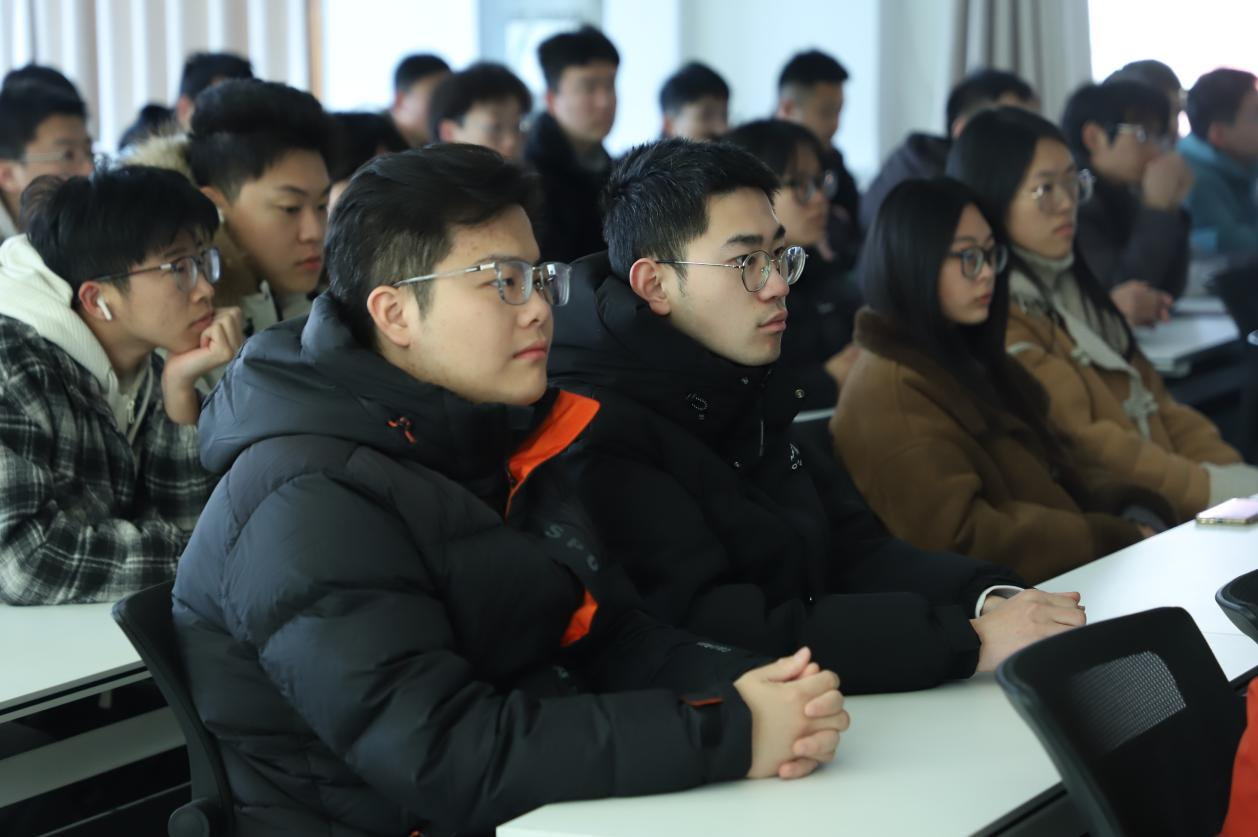 院长主讲，校领导助力，我校扎实开展毕业生...